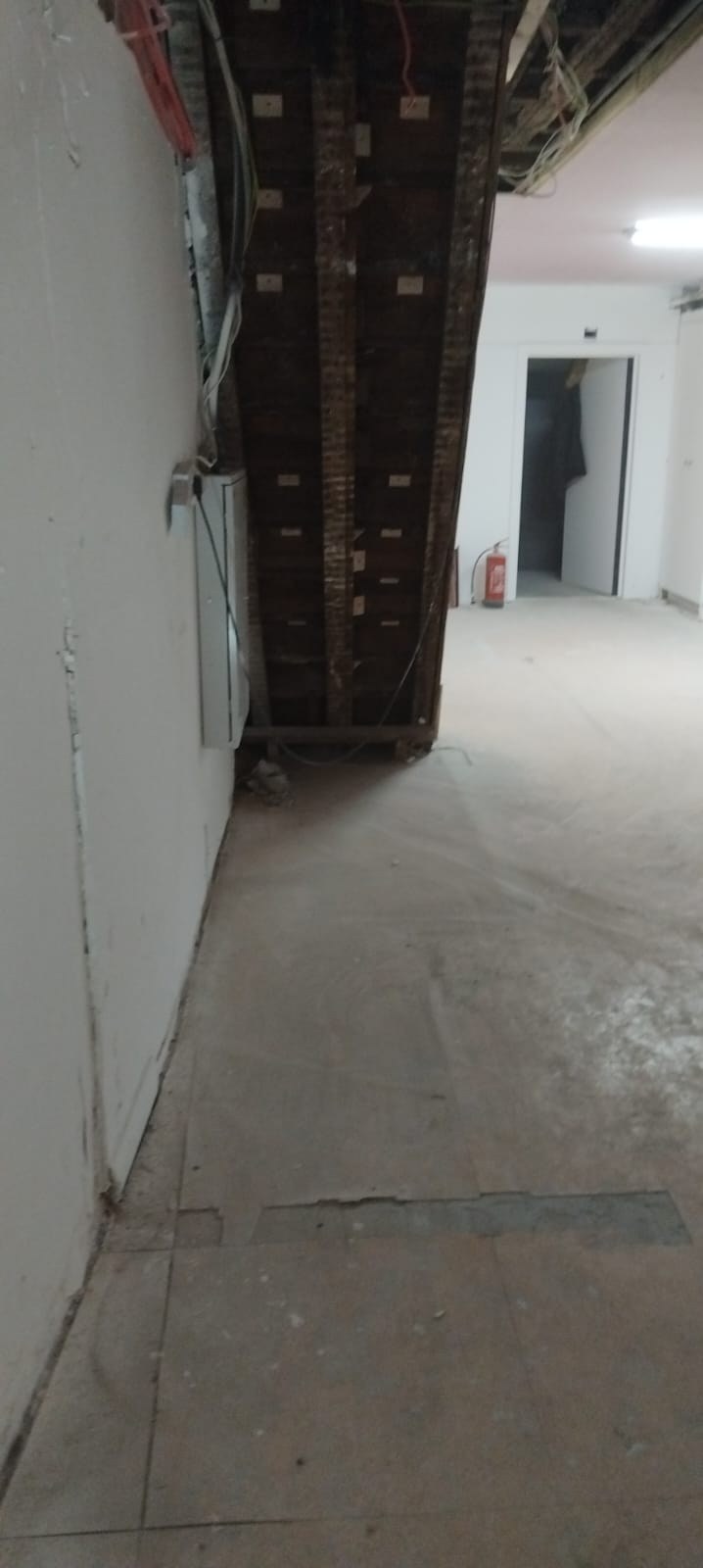 Internal wall works at 24 Chancery Lane